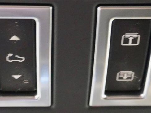 Used 2014 Land Rover Range Rover Sport HSE image 30