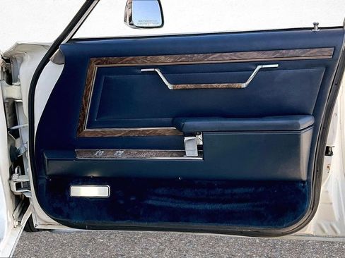 Used 1987 Chrysler Fifth Avenue RWD image 24