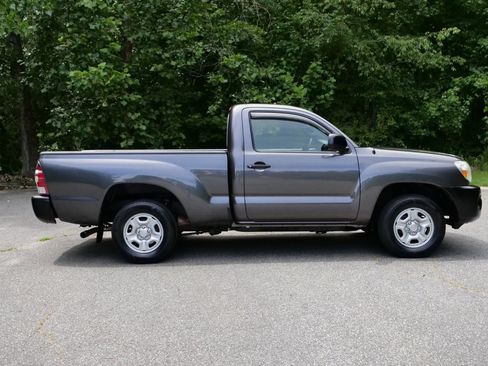 Used 2011 Toyota Tacoma 2WD Regular Cab image 29