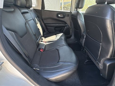 Used 2017 Jeep Compass Latitude w/ Popular Equipment Group image 18