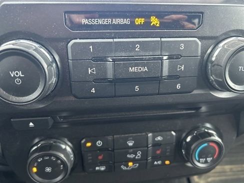 Used 2018 Ford F150 XLT w/ Equipment Group 302A Luxury image 22