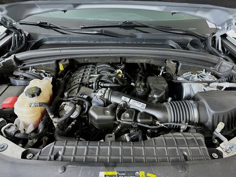 Used 2023 Jeep Grand Cherokee Limited image 35