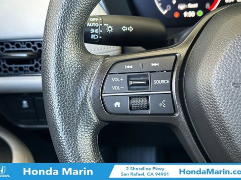 Certified 2025 Honda HR-V LX image 29
