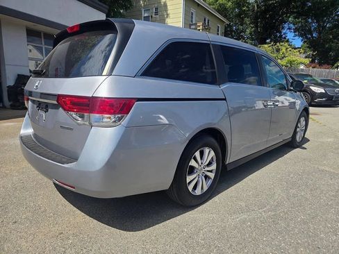 Used 2016 Honda Odyssey SE image 5