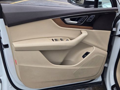 Used 2017 Audi Q7 3.0T Premium Plus w/ Premium Plus Package image 20