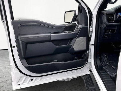 Used 2025 Ford F150 Lightning Lariat image 24