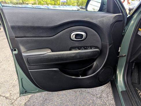 Used 2014 Kia Soul image 11