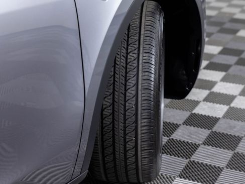 Used 2025 Tesla Model Y Long Range image 35