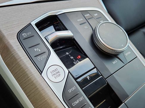 Used 2025 BMW 330i xDrive Sedan w/ Convenience Package image 14