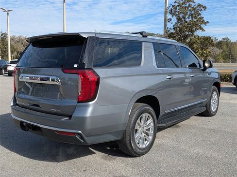 Used 2021 GMC Yukon XL SLT w/ SLT Luxury Plus Package image 4