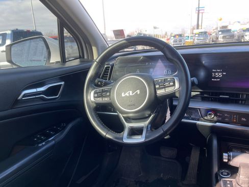 Used 2023 Kia Sportage EX image 16