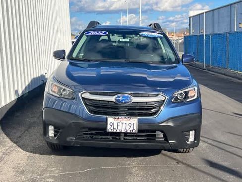 Used 2022 Subaru Outback Premium image 2