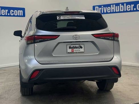 Used 2020 Toyota Highlander XLE image 7