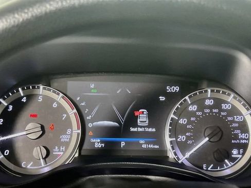 Used 2023 Toyota Highlander L FWD image 12