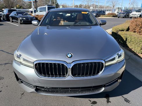 Used 2021 BMW 540i w/ Premium Package image 3