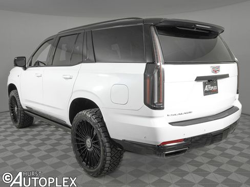 Used 2026 Cadillac Escalade Sport w/ Touring Package image 8