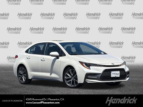 Used 2020 Toyota Corolla SE w/ SE Premium Package FWD image 1