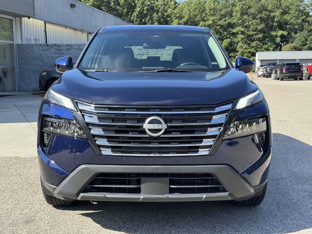 Used 2025 Nissan Rogue SV FWD image 26