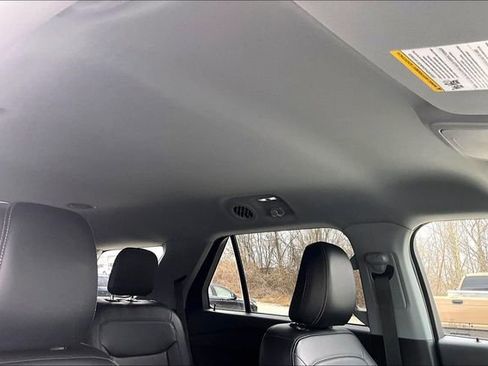 Used 2023 Ford Explorer XLT w/ Equipment Group 202A image 22