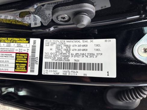 Used 2024 Toyota Tundra Limited image 23