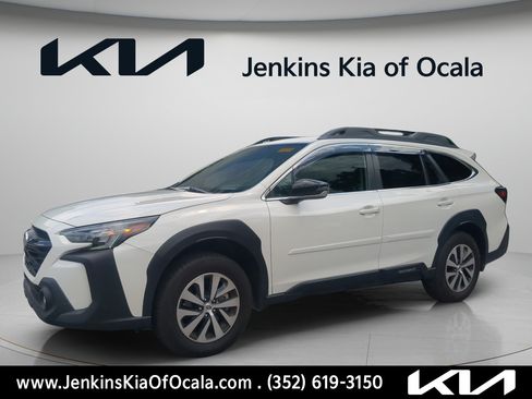 Used 2024 Subaru Outback Premium AWD/4WD image 7