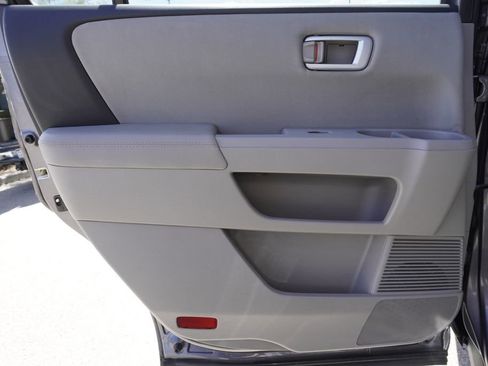 Used 2015 Honda Pilot SE image 28