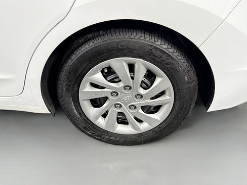 Used 2020 Hyundai Elantra SE image 36