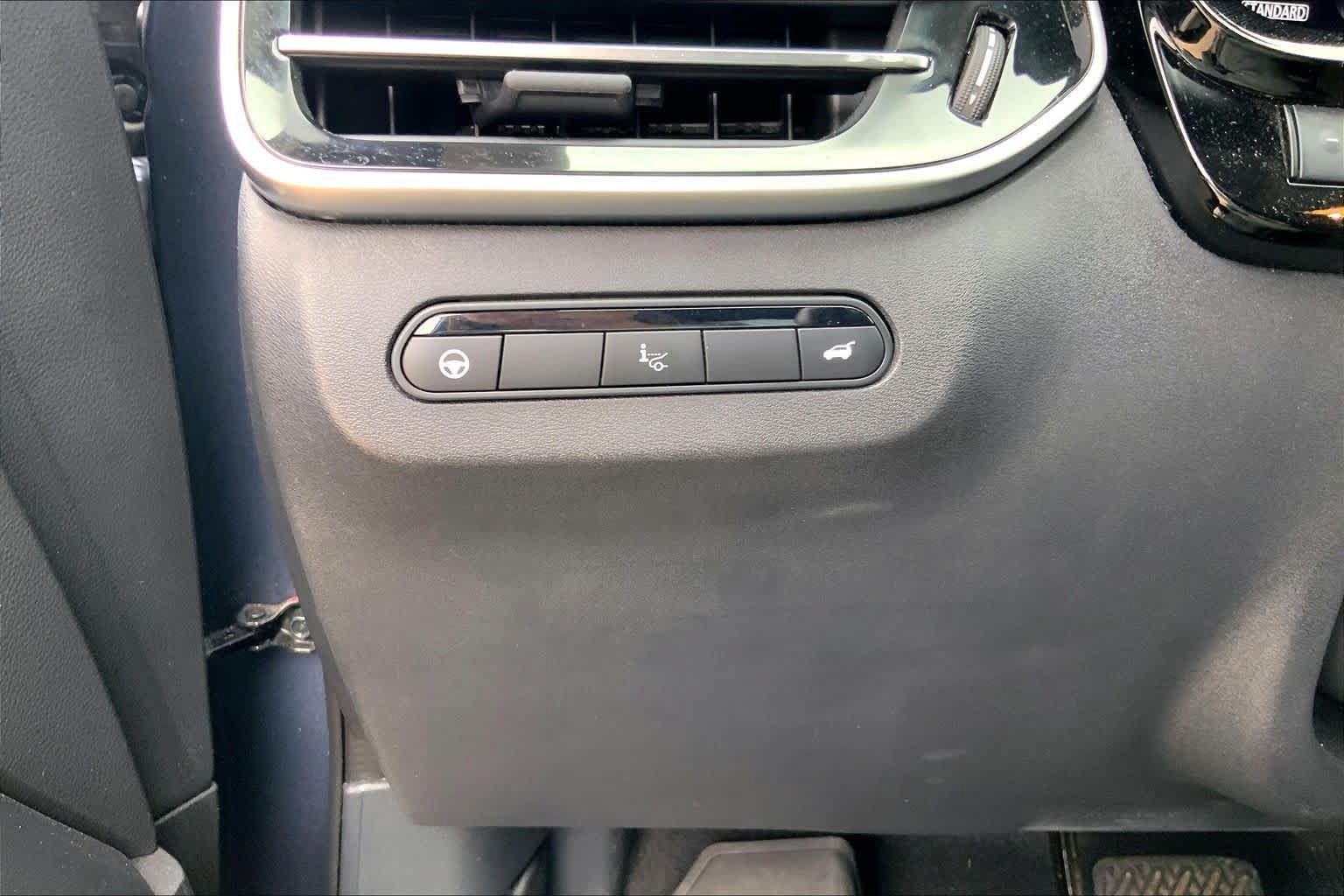 Used 2023 INFINITI QX60 Sensory w/ Vision Package FWD image 32