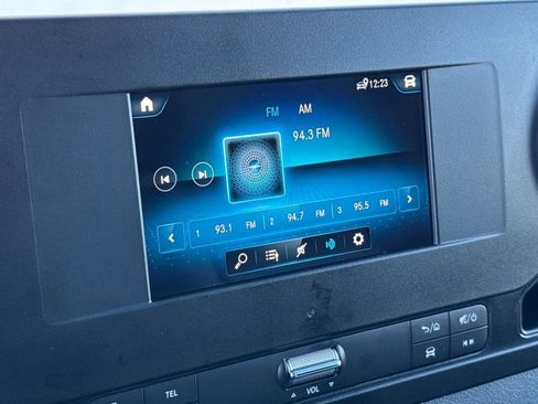 Used 2024 Mercedes-Benz Sprinter 2500 image 15