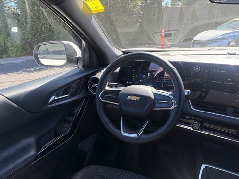Used 2025 Chevrolet Equinox LT image 35