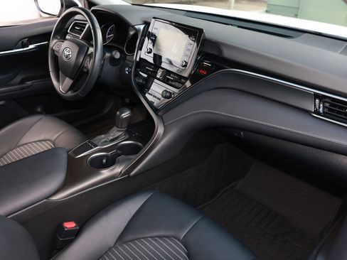 Used 2023 Toyota Camry SE w/ Convenience Package image 21