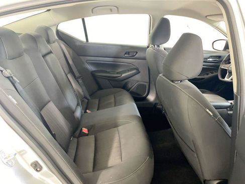 Used 2024 Nissan Altima 2.5 SV FWD image 17