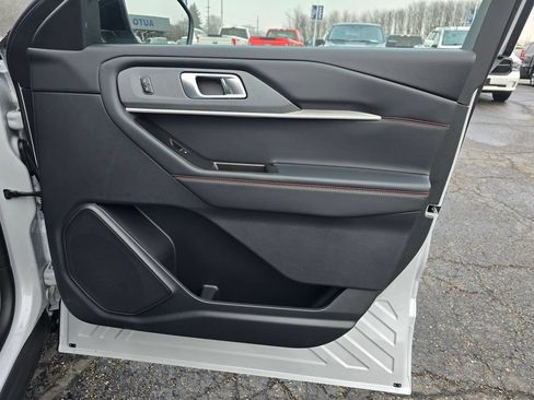 Certified 2026 Ford Explorer ST AWD/4WD image 18