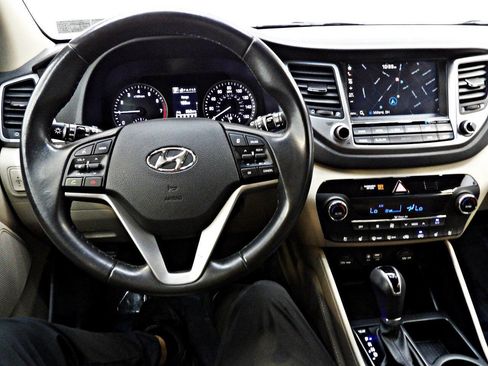 Used 2016 Hyundai Tucson Limited w/ Option Group 03 image 19