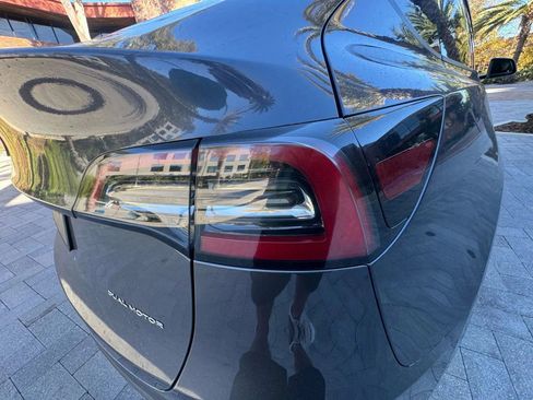 Used 2022 Tesla Model Y Performance AWD/4WD image 37