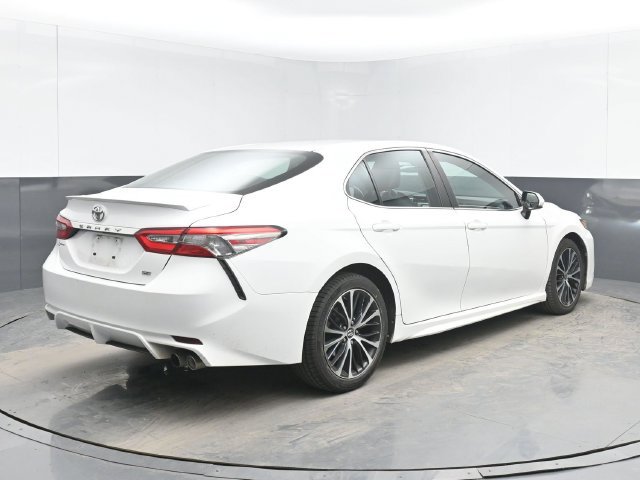 Used 2018 Toyota Camry SE FWD image 10