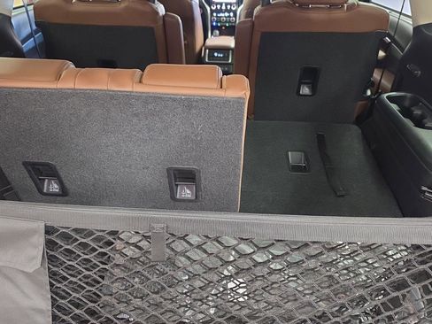 Used 2019 Subaru Ascent Touring image 5