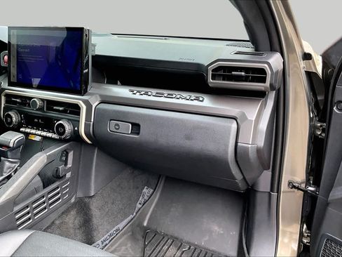 Used 2024 Toyota Tacoma TRD Off-Road w/ TRD Off Road Premium Package AWD/4WD image 18