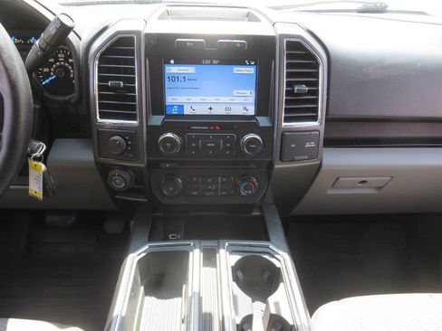 Used 2017 Ford F150 XLT w/ Equipment Group 302A Luxury AWD/4WD image 18