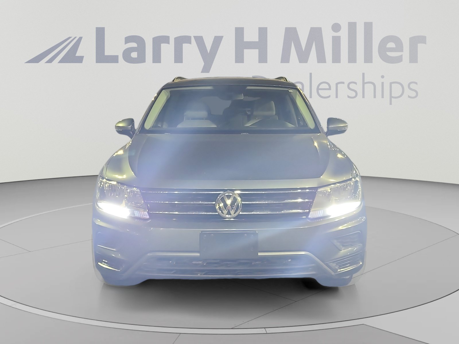 Used 2020 Volkswagen Tiguan SE FWD image 8