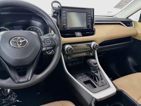 Certified 2022 Toyota RAV4 XLE w/ Convenience Package FWD image 30