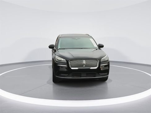 Used 2022 Lincoln Corsair AWD w/ Premium Package image 3