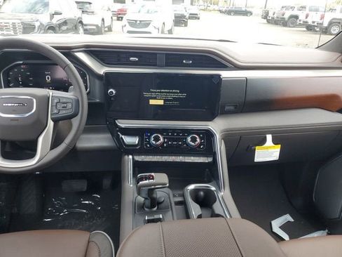 New 2026 GMC Sierra 1500 Denali w/ Denali Reserve Package AWD/4WD image 15