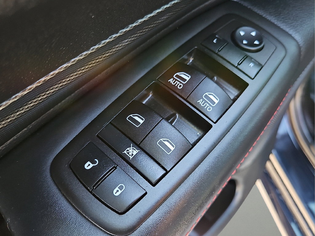 Used 2024 Dodge Durango GT RWD image 32