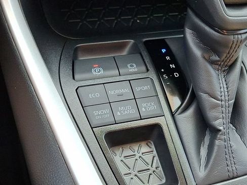 Certified 2025 Toyota RAV4 XLE w/ Convenience Package AWD/4WD image 24