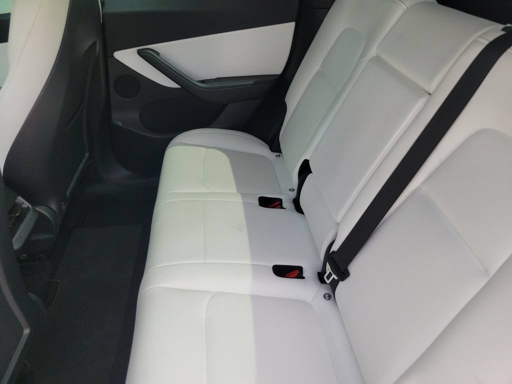 Used 2022 Tesla Model Y Performance AWD/4WD image 12