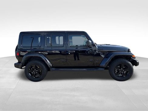 Used 2022 Jeep Wrangler Unlimited Sahara image 7