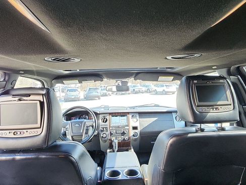 Used 2017 Ford Expedition EL Platinum image 25