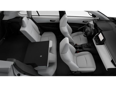 Used 2026 Toyota Corolla Cross LE image 8