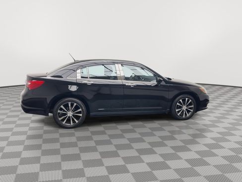Used 2012 Chrysler 200 S image 31